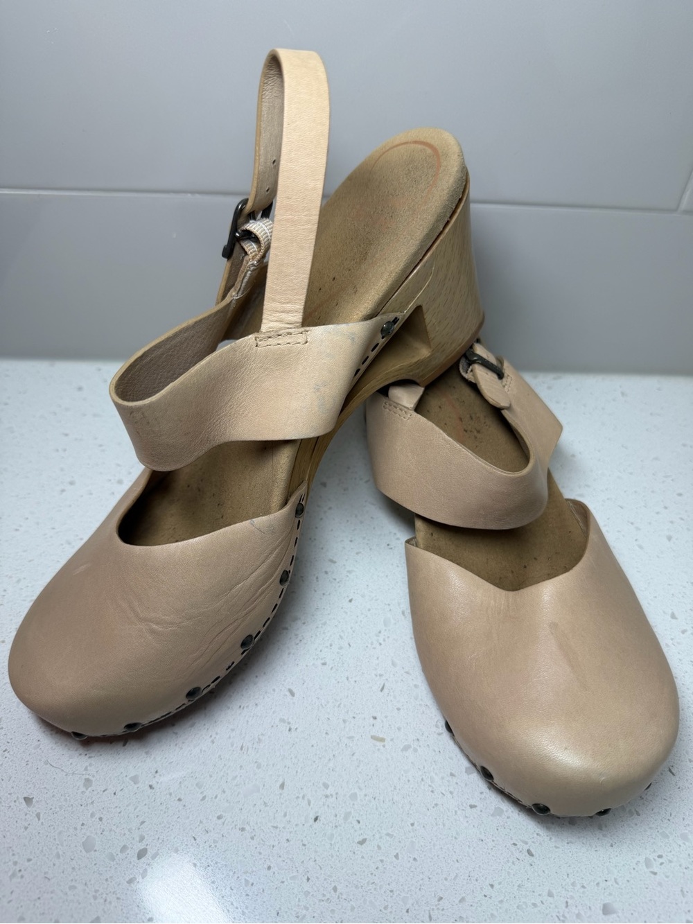 Dansko Thea sandals clogs wedge heel size 41 10 tan leather shoes READ - Picture 6 of 11